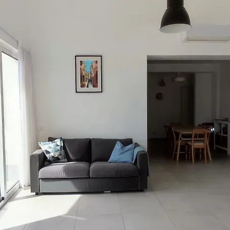 Casa Fornalha Willa Laranjeiro (Faro)